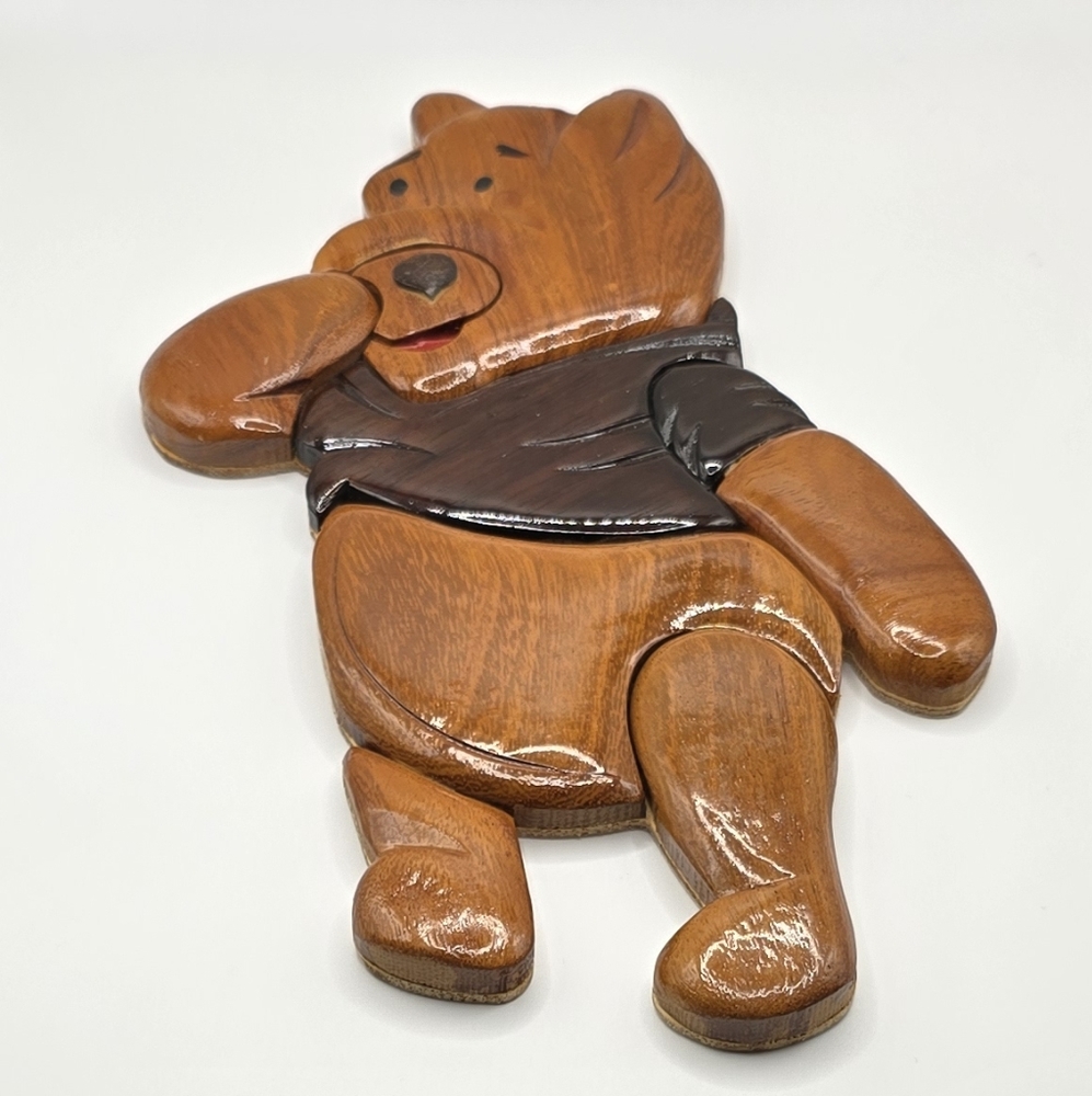 Disney's Winnie The Pooh Wooden Handcrafted Wall Hanging Plaque 9" EUC